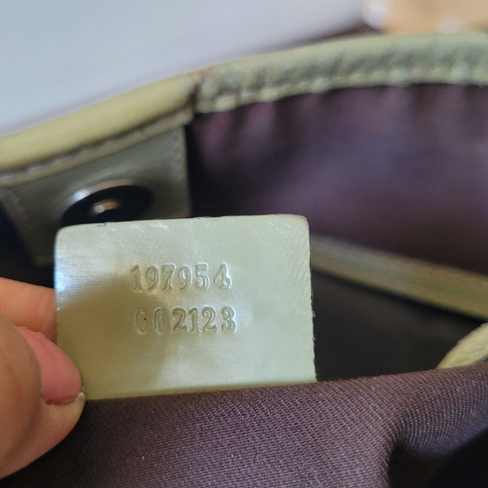 Gucci Tote - Picture 15 of 16